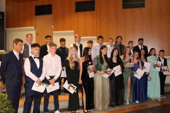 Abschluss 2025 G -100